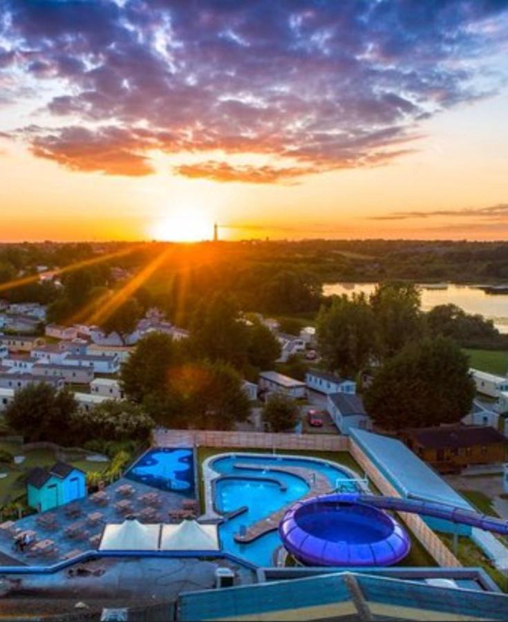 Luxury Latest Model Holiday Home Μπλάκπουλ Εξωτερικό φωτογραφία